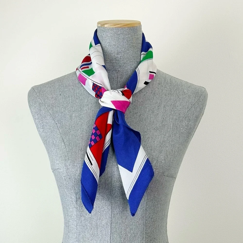 Vintage 80s/90s‎ Silky Scarf in Geometric Print